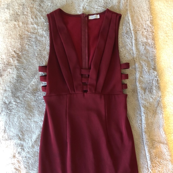 Tobi Dresses & Skirts - Tobi bodycon cutout dress
